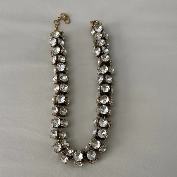 Elegant Silver Crystal Necklace - Picture 1 of 2